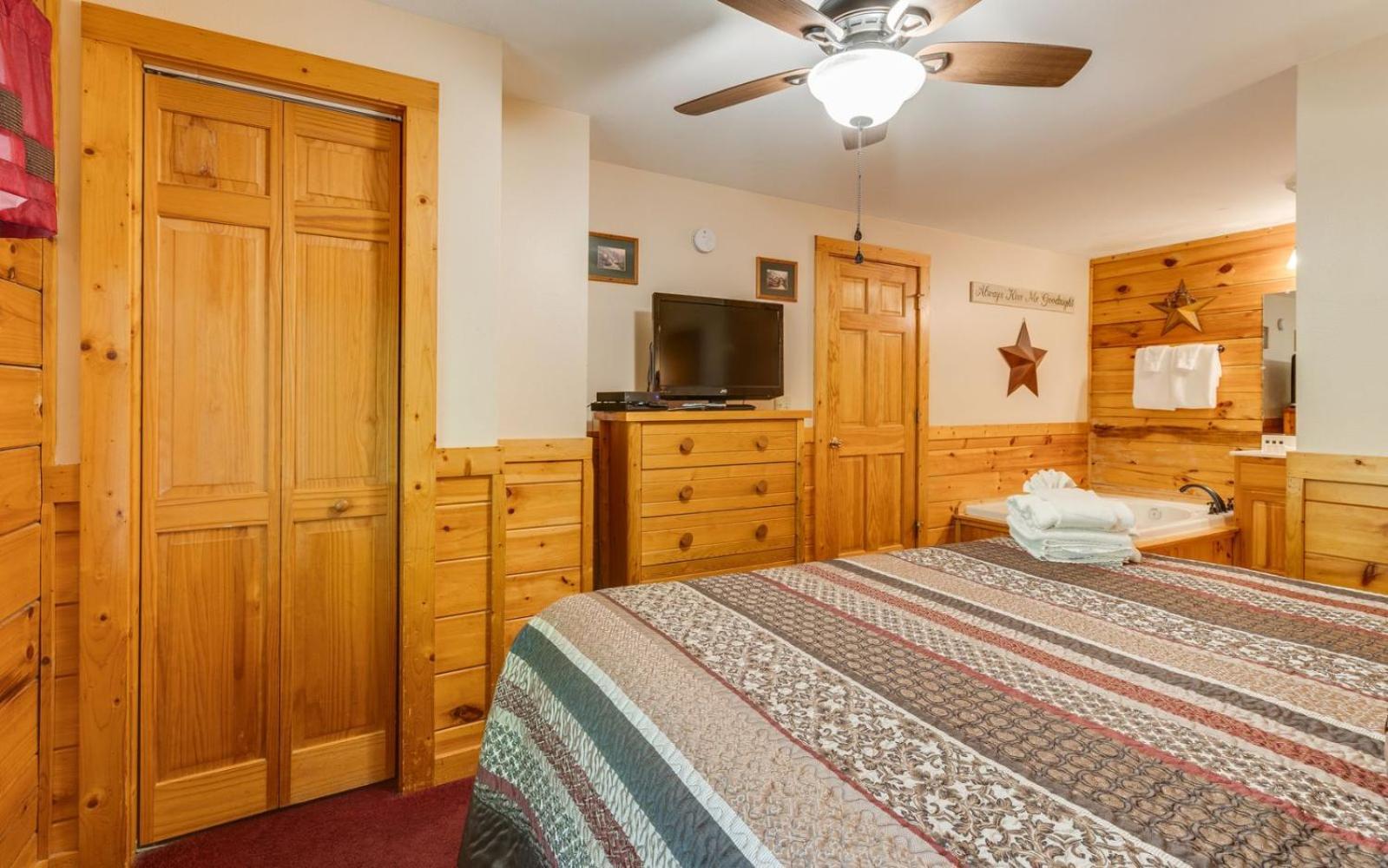 Hugs N Kisses Pool Table Hot Tub Pool Table Community Pool Close To Downtown Gatlinburg Exteriér fotografie